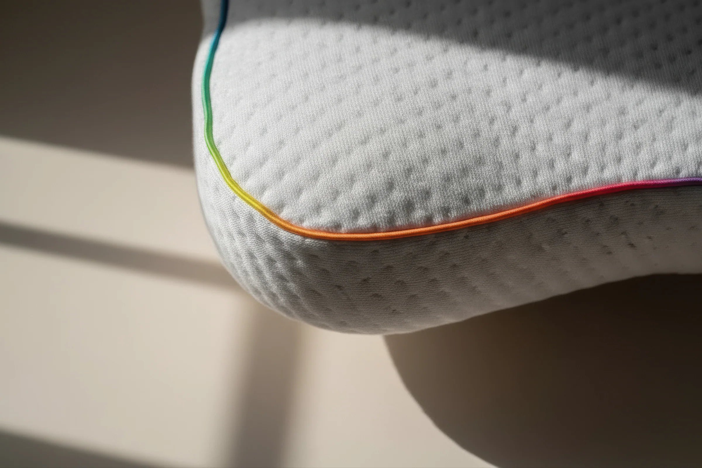 BLACKROLL® RECOVERY PILLOW KIDS | Ergonomic - non toxic - memory foam pillow for children